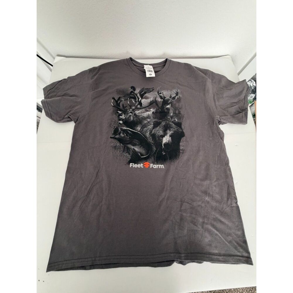 Fleet Farm XL grey tee